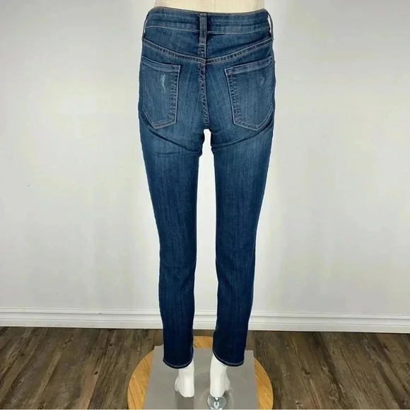 Old Navy Rockstar Super Skinny Jeans  8 - Picture 5 of 13